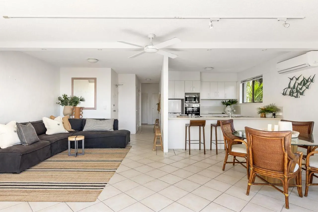 Cove Point 1 Beachside Chic Stay Noosa Heads 0*,  Australia